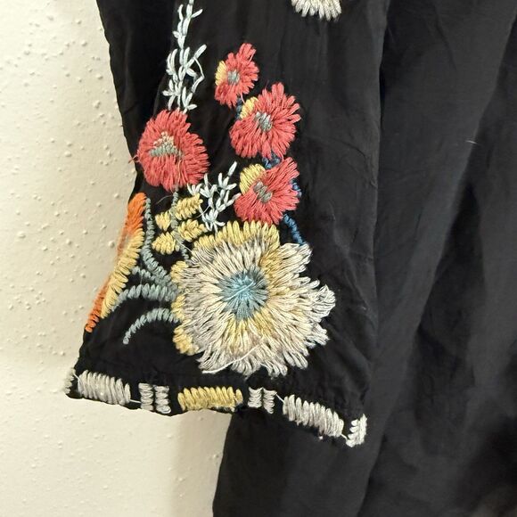 Johnny Was Embroidered Tunic Emily Top Womens Sz Small Black Boho Long Sleeves - Picture 9 of 11